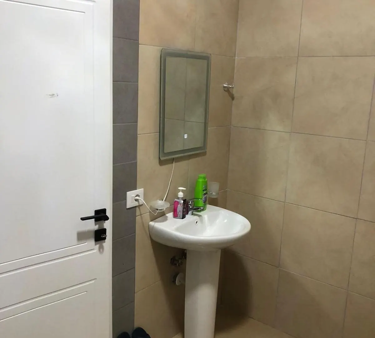 Topi Apartments Vlorë 0*,